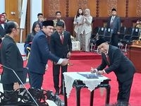 Anas Karno Resmi Dilantik, Ambil Alih Kursi DPRD Surabaya